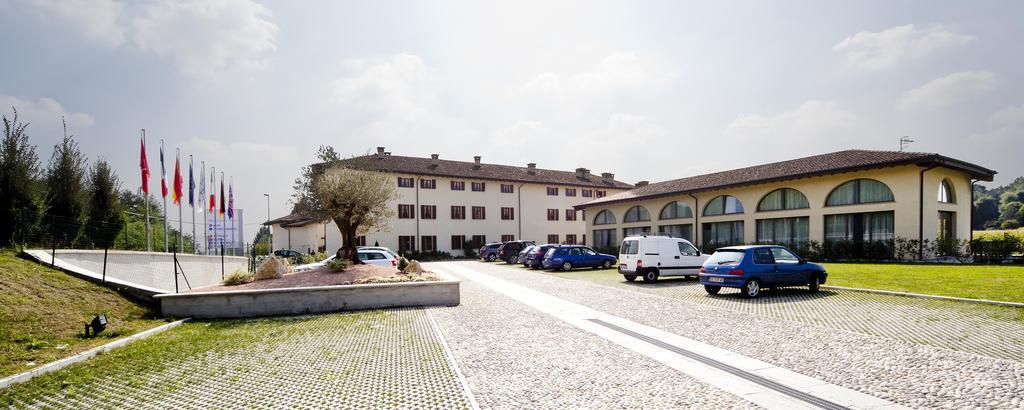 Hotel Cascina Canova Uggiate-Trevano Eksteriør billede